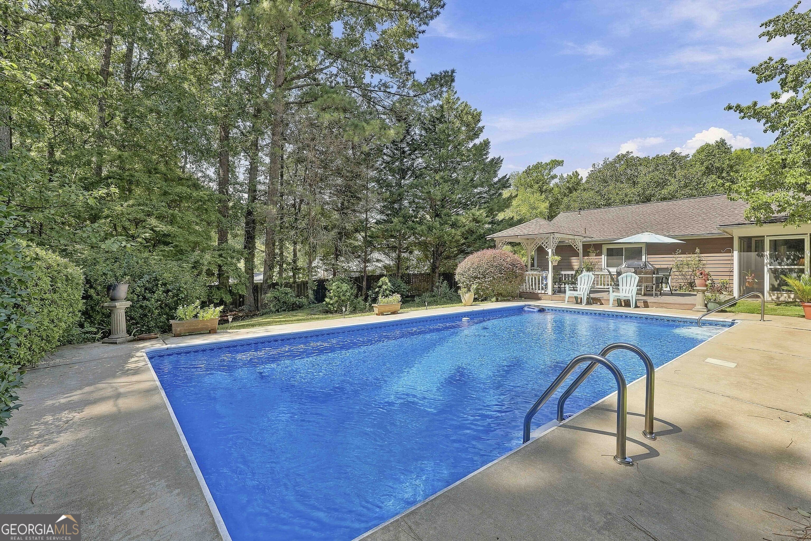 508 Raintree Hill Property Photo 35