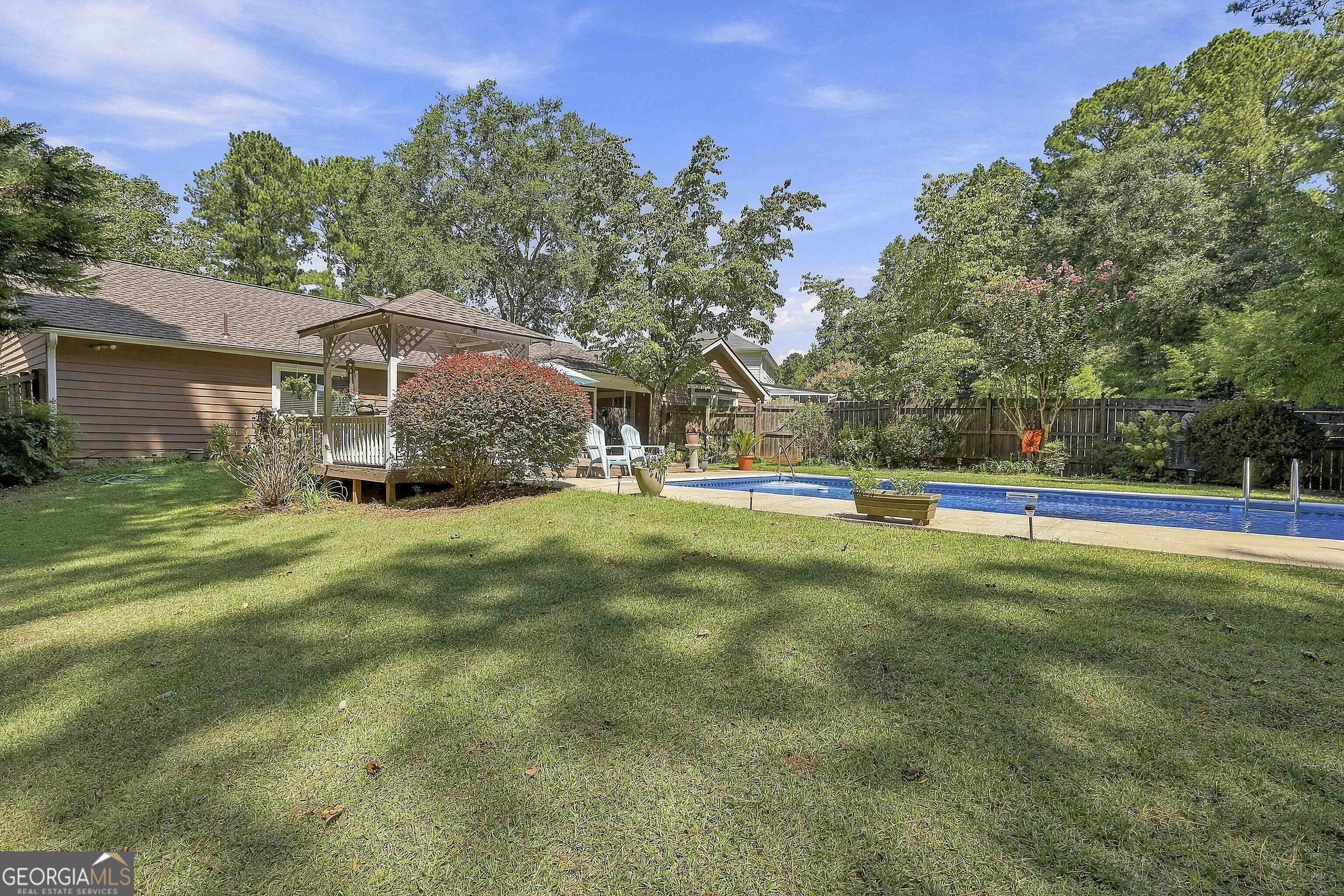 508 Raintree Hill Property Photo 37