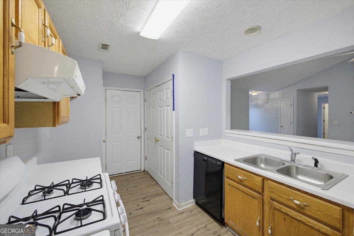 4037 Monarch Drive Property Photo 12