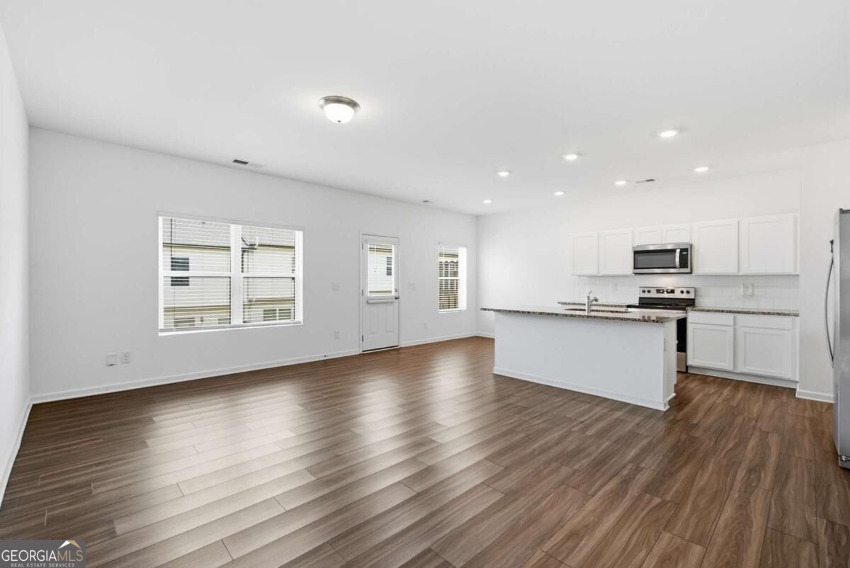 1118 Lossie Lane Property Photo 3