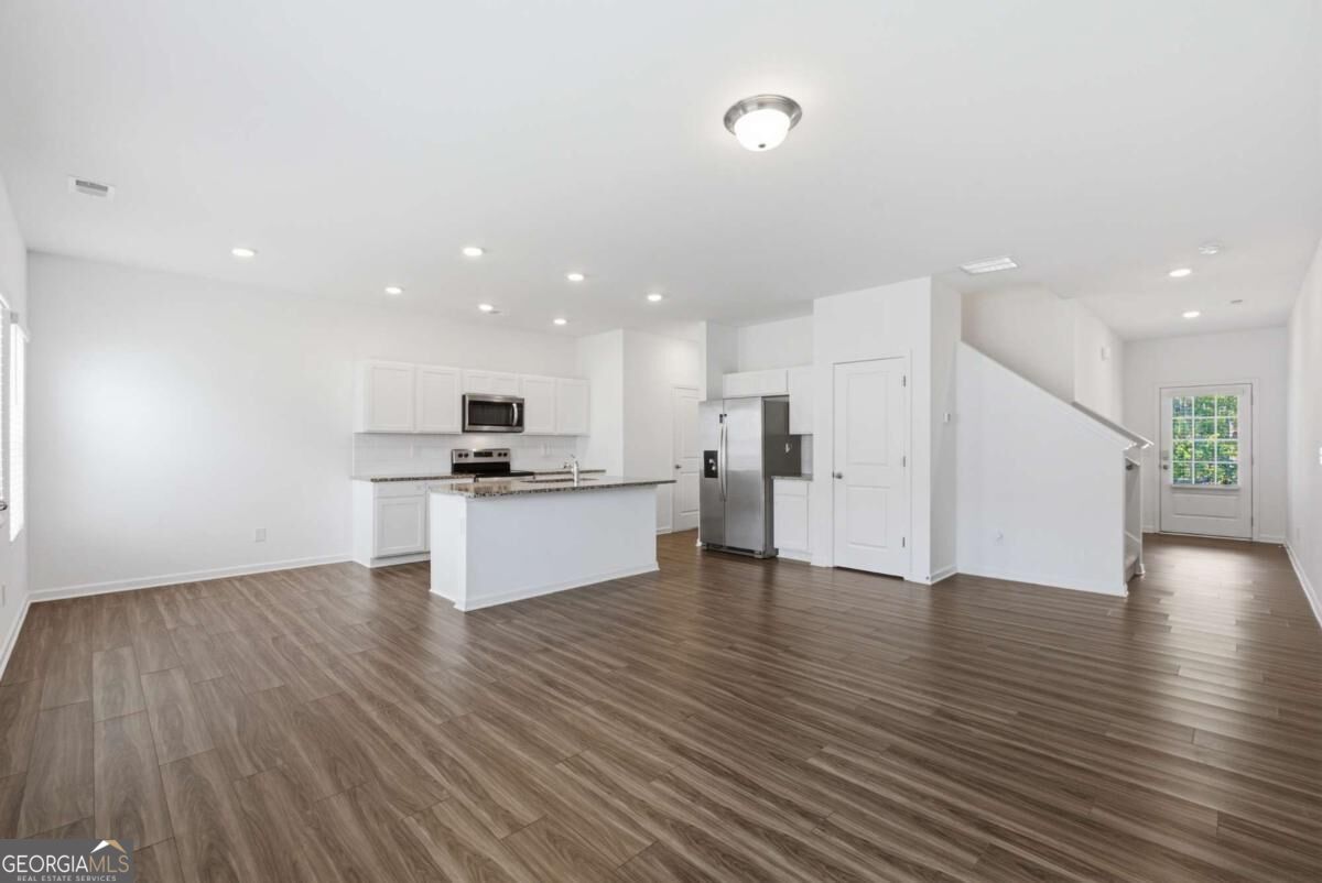 1118 Lossie Lane Property Photo 4