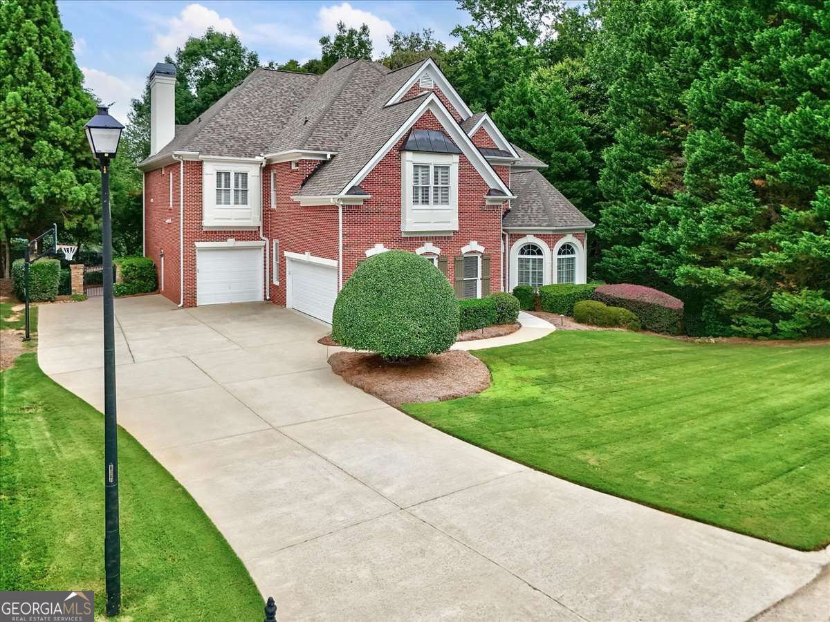 8615 Moor Park Run Property Photo 3