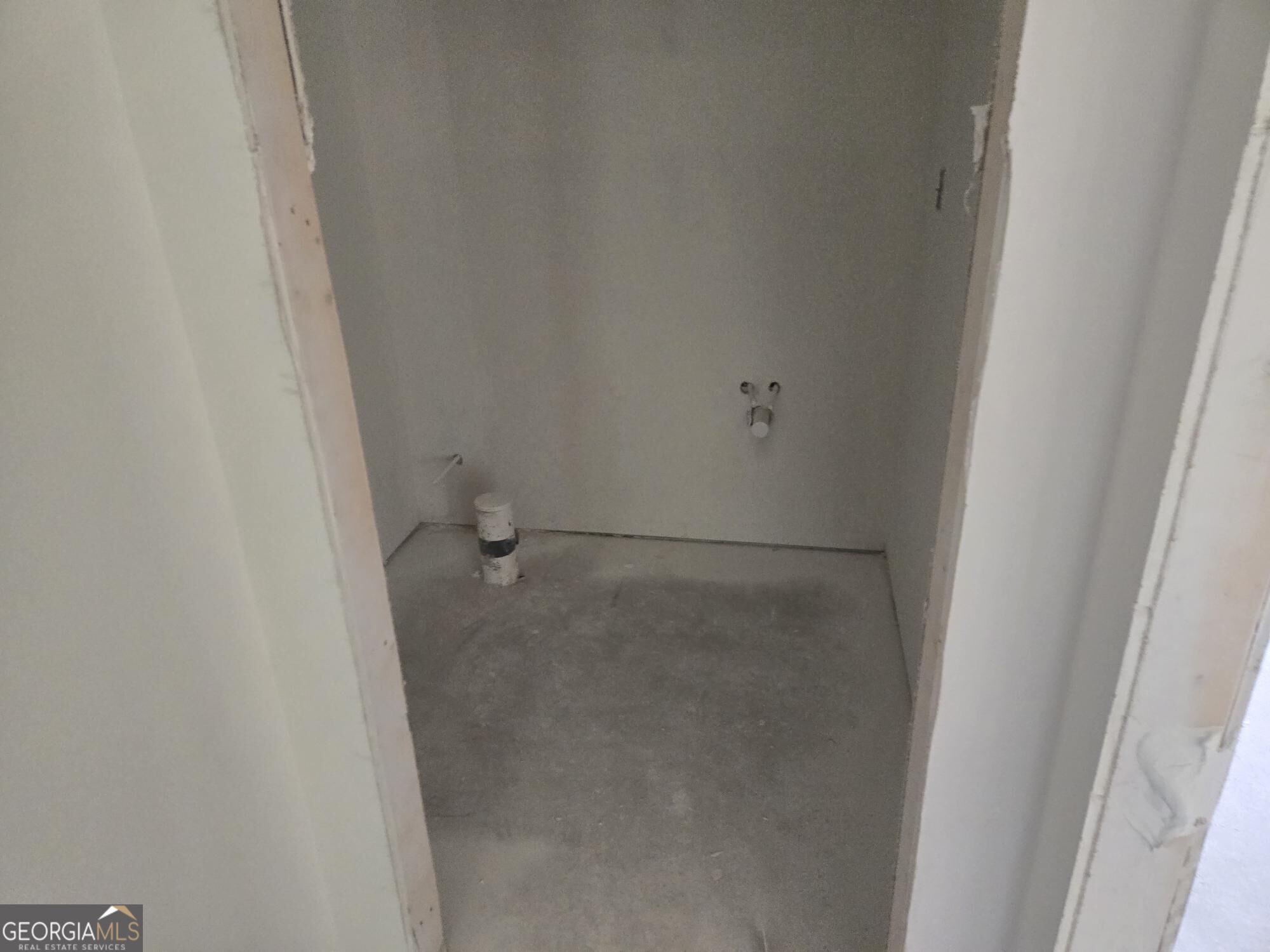 1172 Homepark Circle Property Photo 7