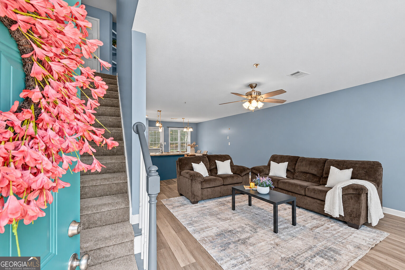 637 Huntington Road # C2 Property Photo 4