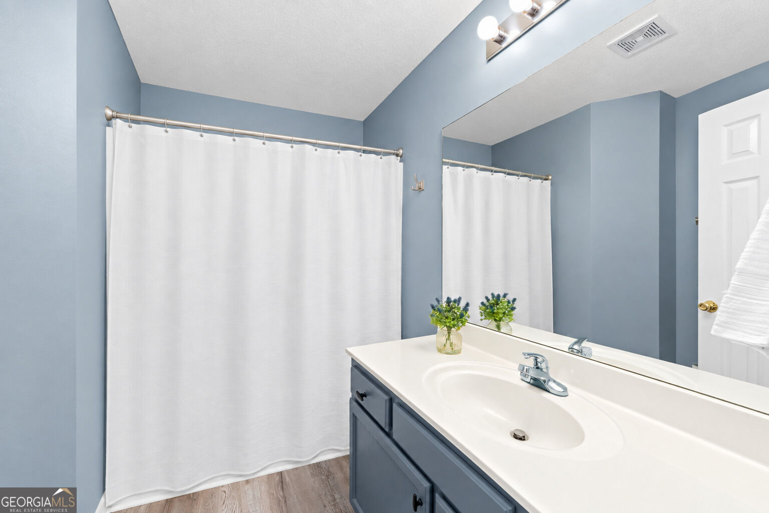 637 Huntington Road # C2 Property Photo 11
