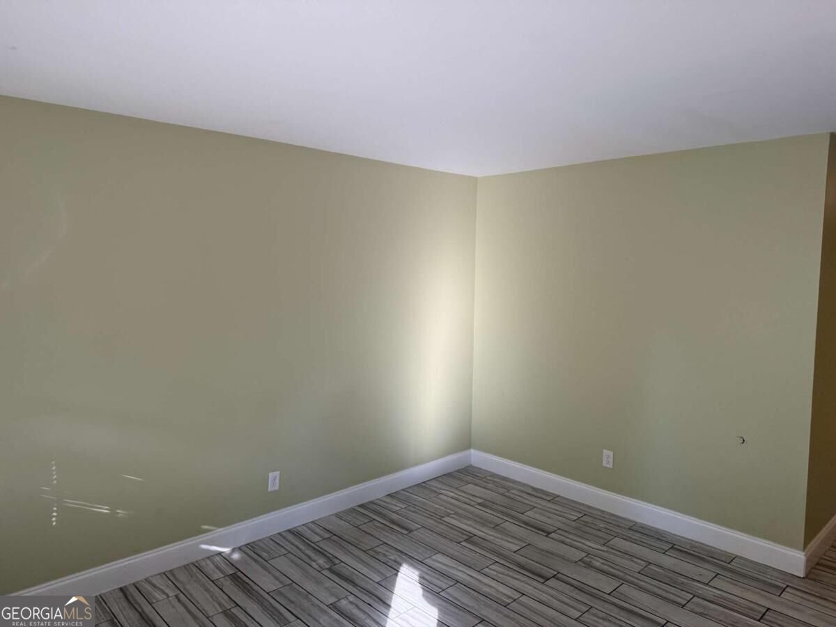 3087 Colonial Way # J Property Photo 5