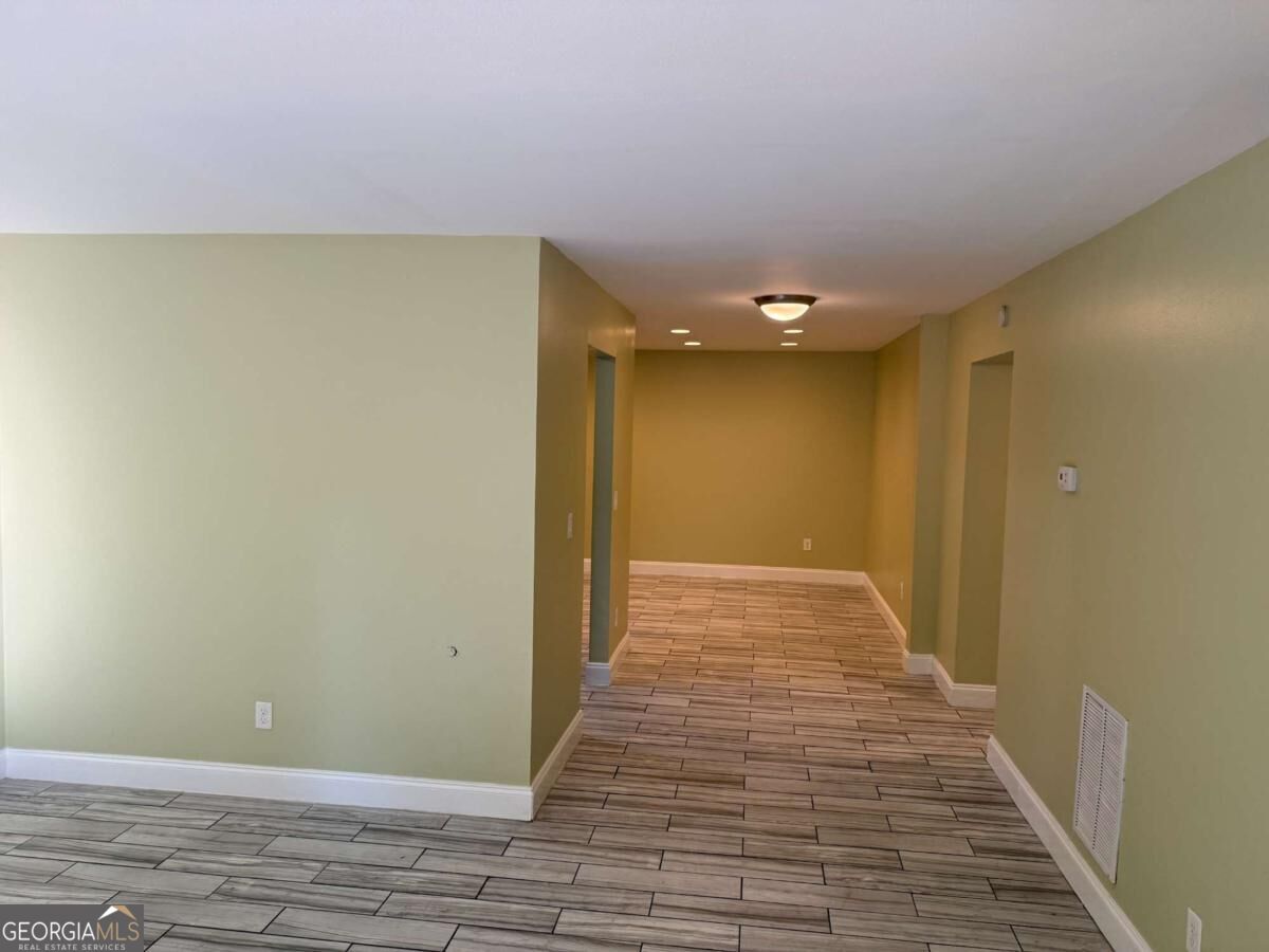 3087 Colonial Way # J Property Photo 6