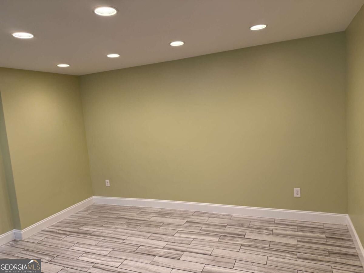 3087 Colonial Way # J Property Photo 8