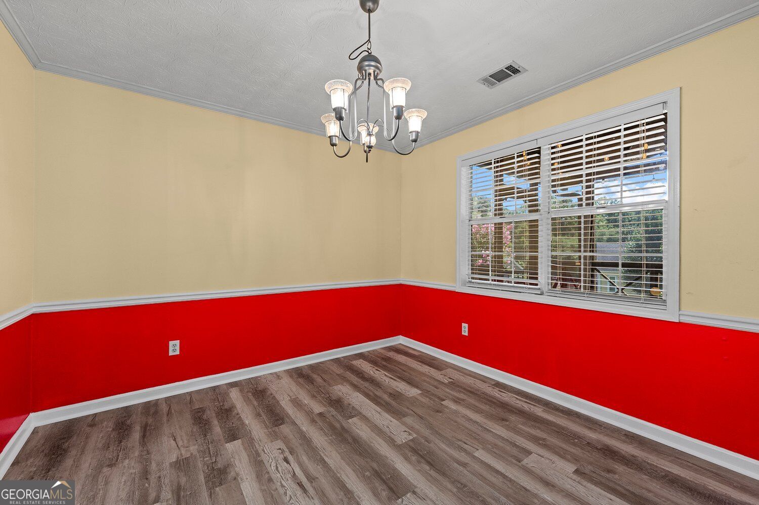 445 Carriage Court Property Photo 5