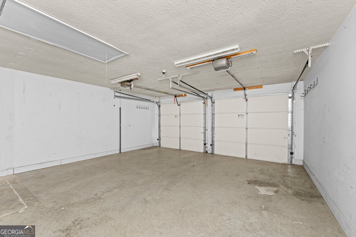 445 Carriage Court Property Photo 9