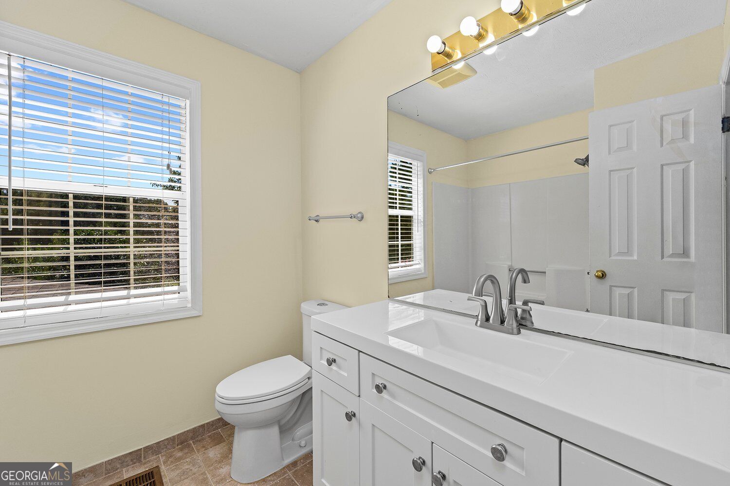 445 Carriage Court Property Photo 11