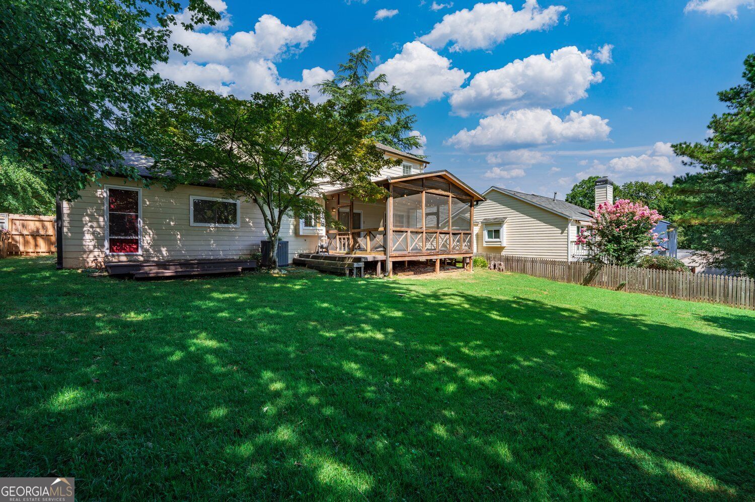 445 Carriage Court Property Photo 18