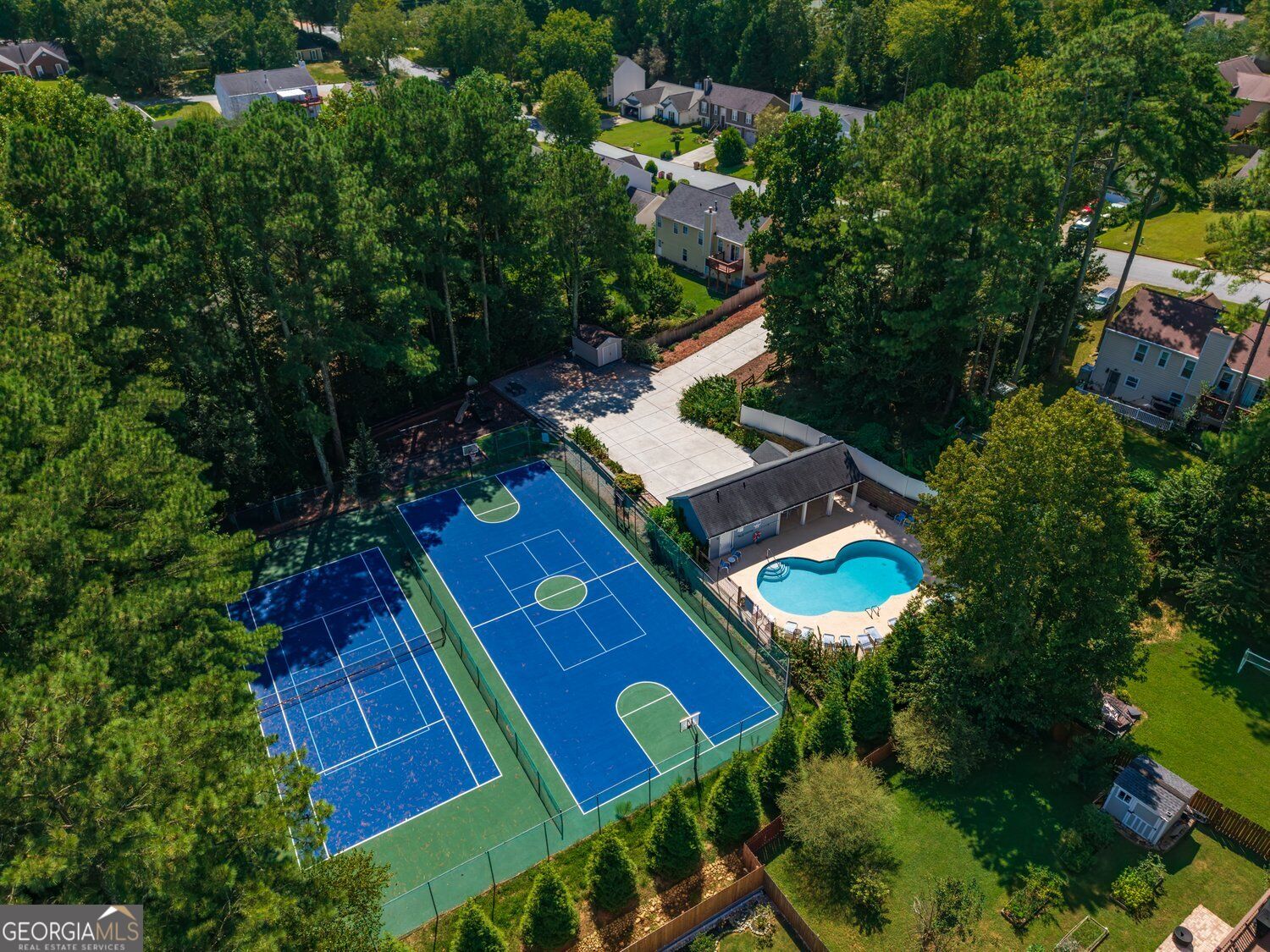 445 Carriage Court Property Photo 25