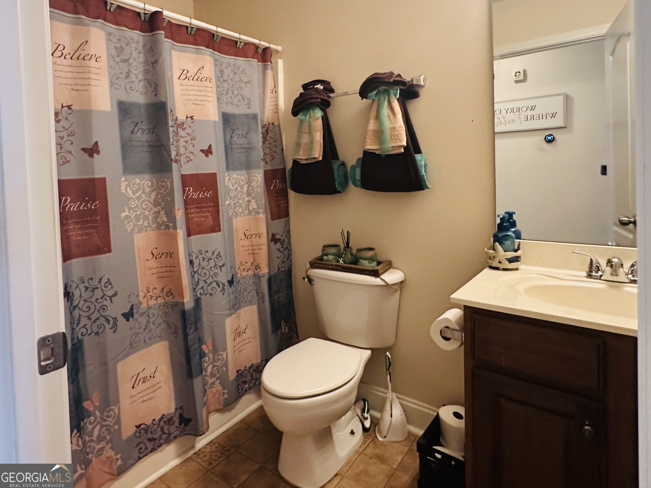 105 Ritz Lane Property Photo 8