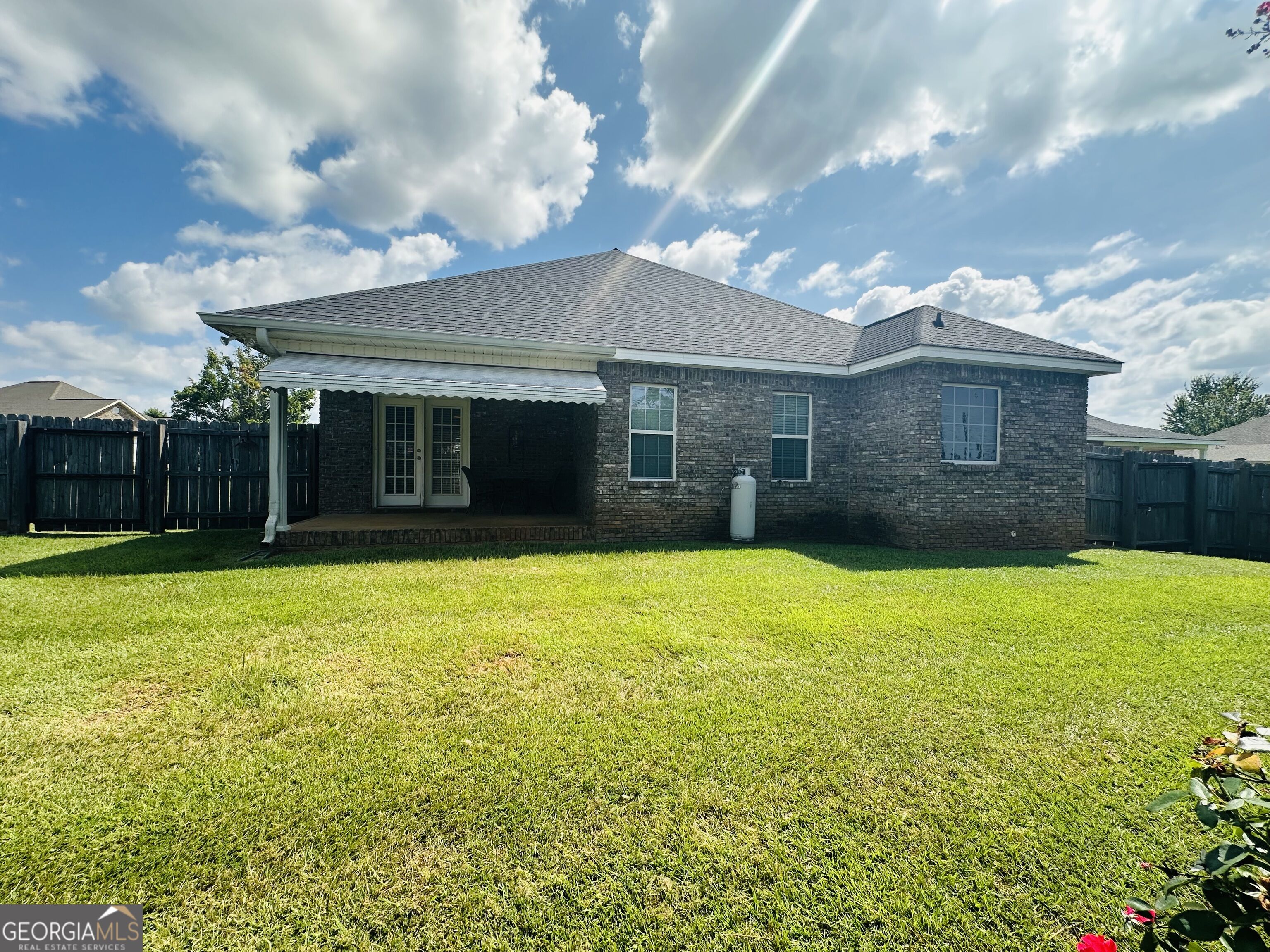 105 Ritz Lane Property Photo 17