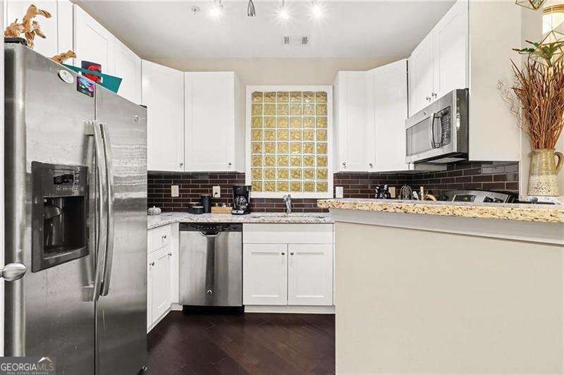 10 Perimeter Summit Boulevard Ne # 4432 Property Photo 7