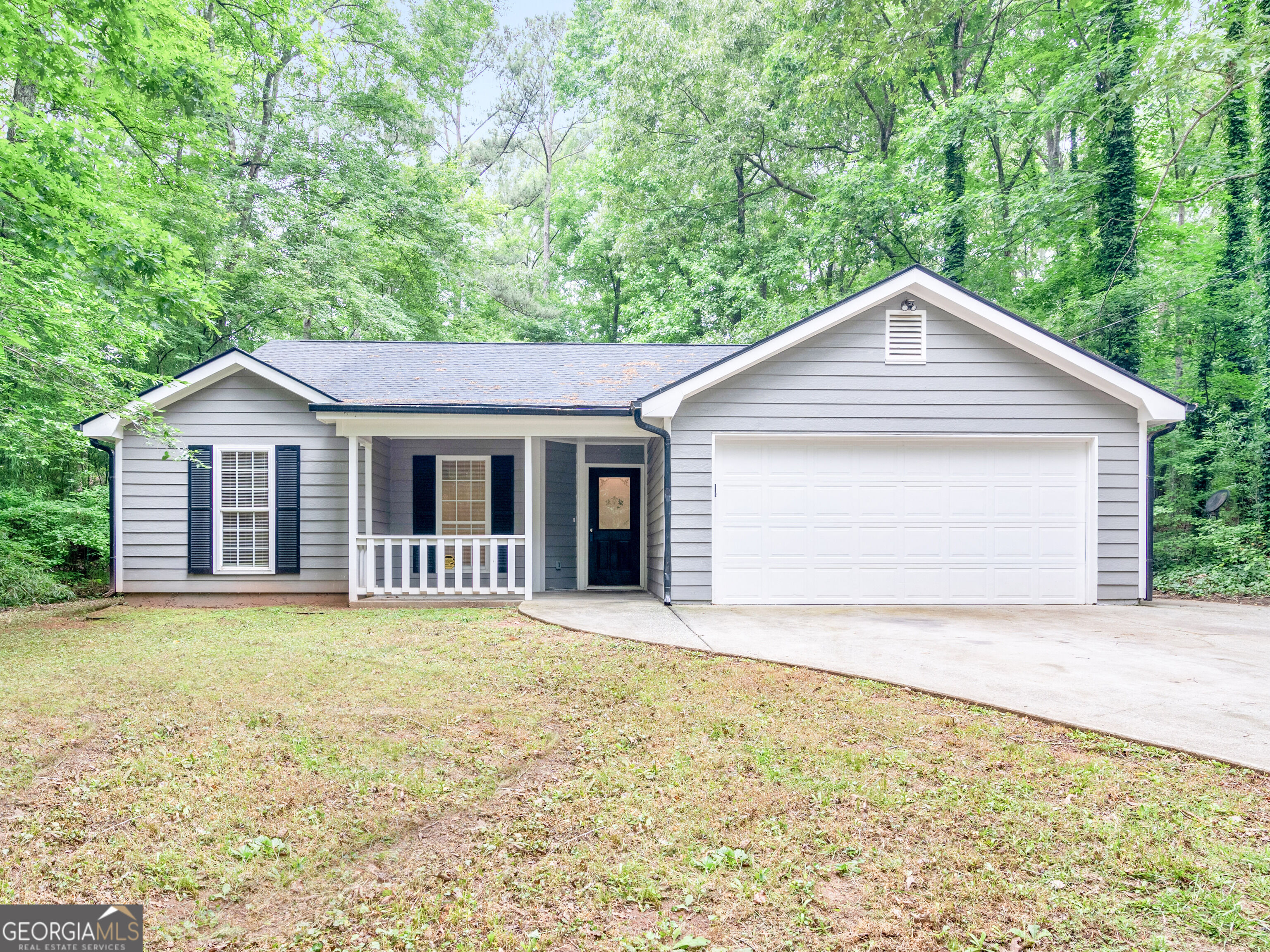140 Oaklake Drive Property Photo 1