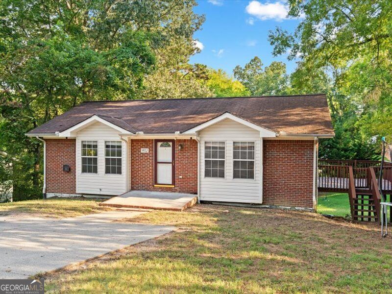 1412 Elite Drive Property Photo 4