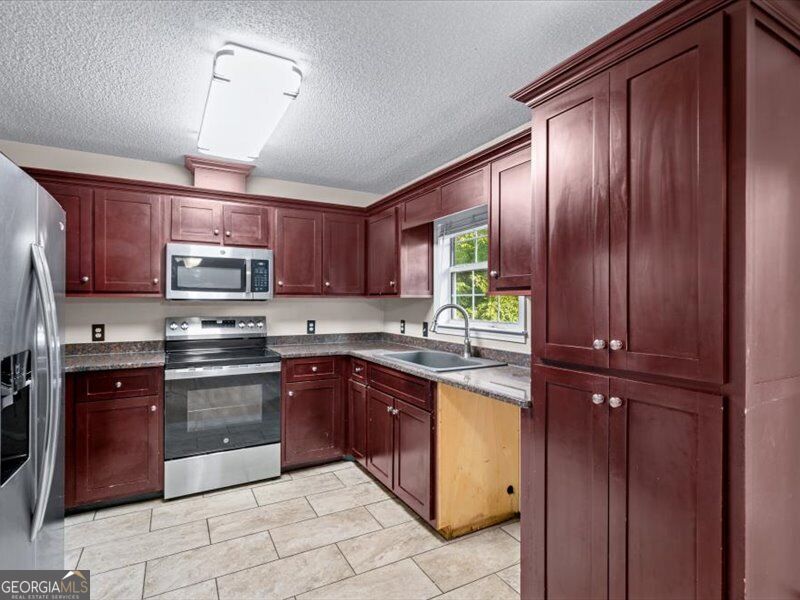 1412 Elite Drive Property Photo 12