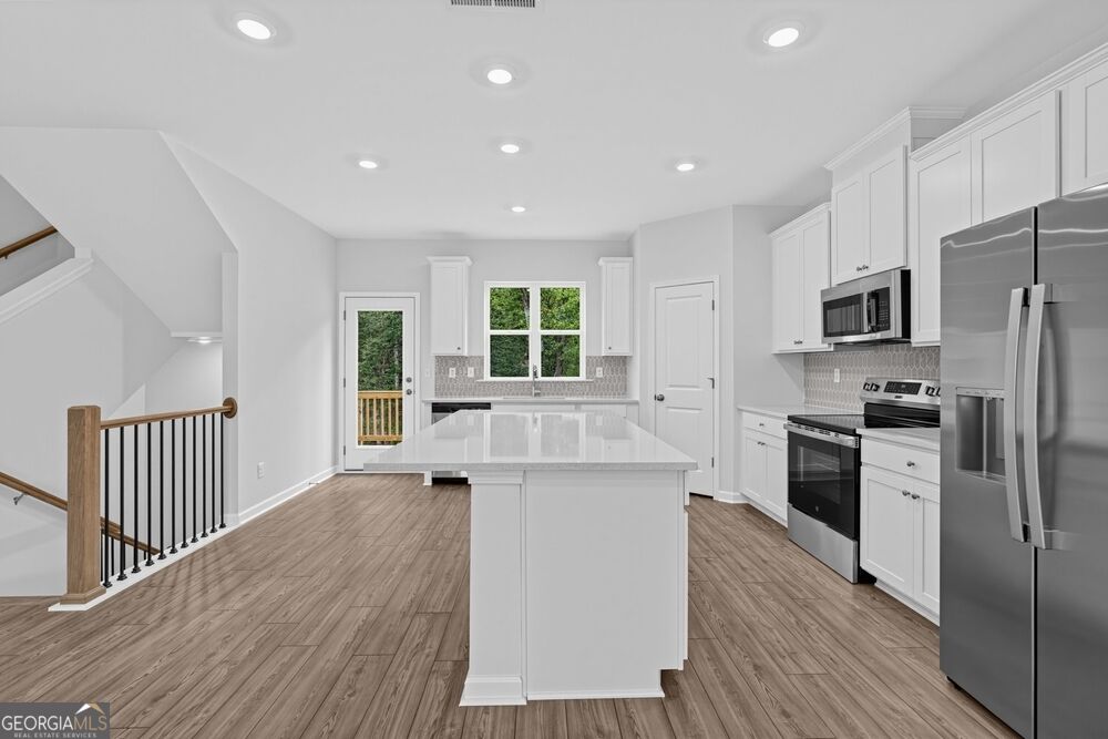 5760 Schelton Place Se Property Photo 2