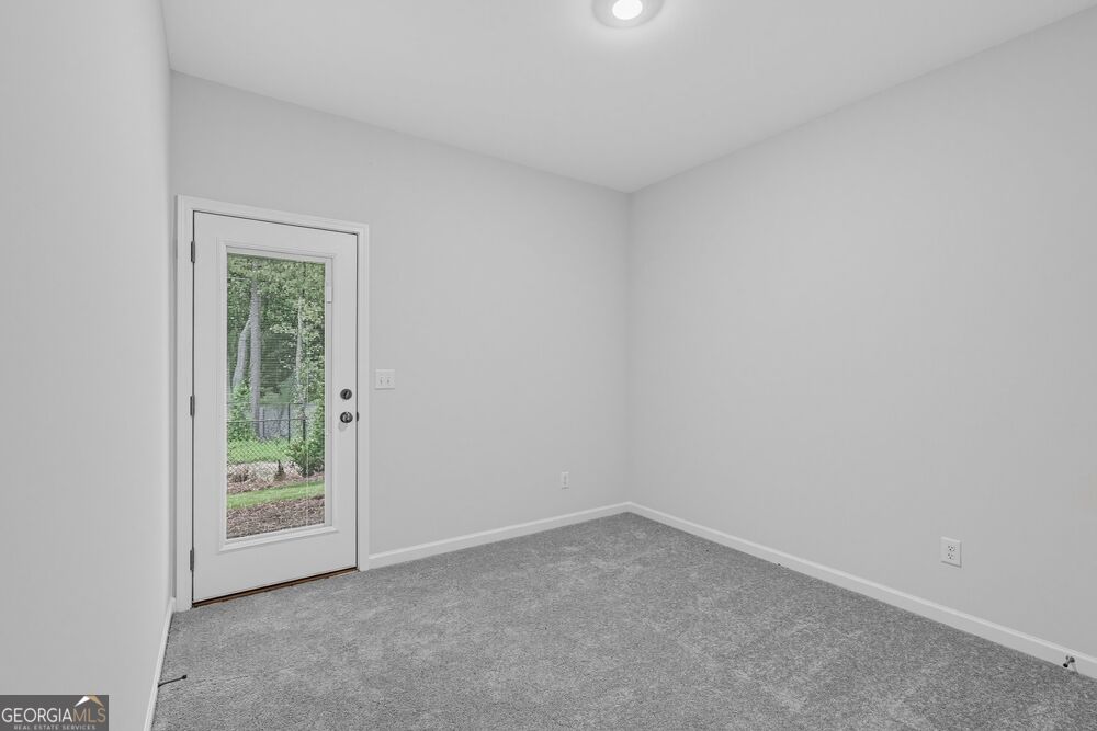 5760 Schelton Place Se Property Photo 8