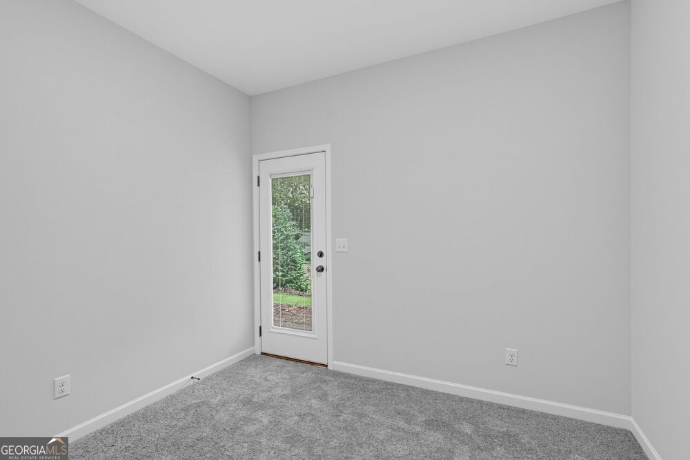 5760 Schelton Place Se Property Photo 9
