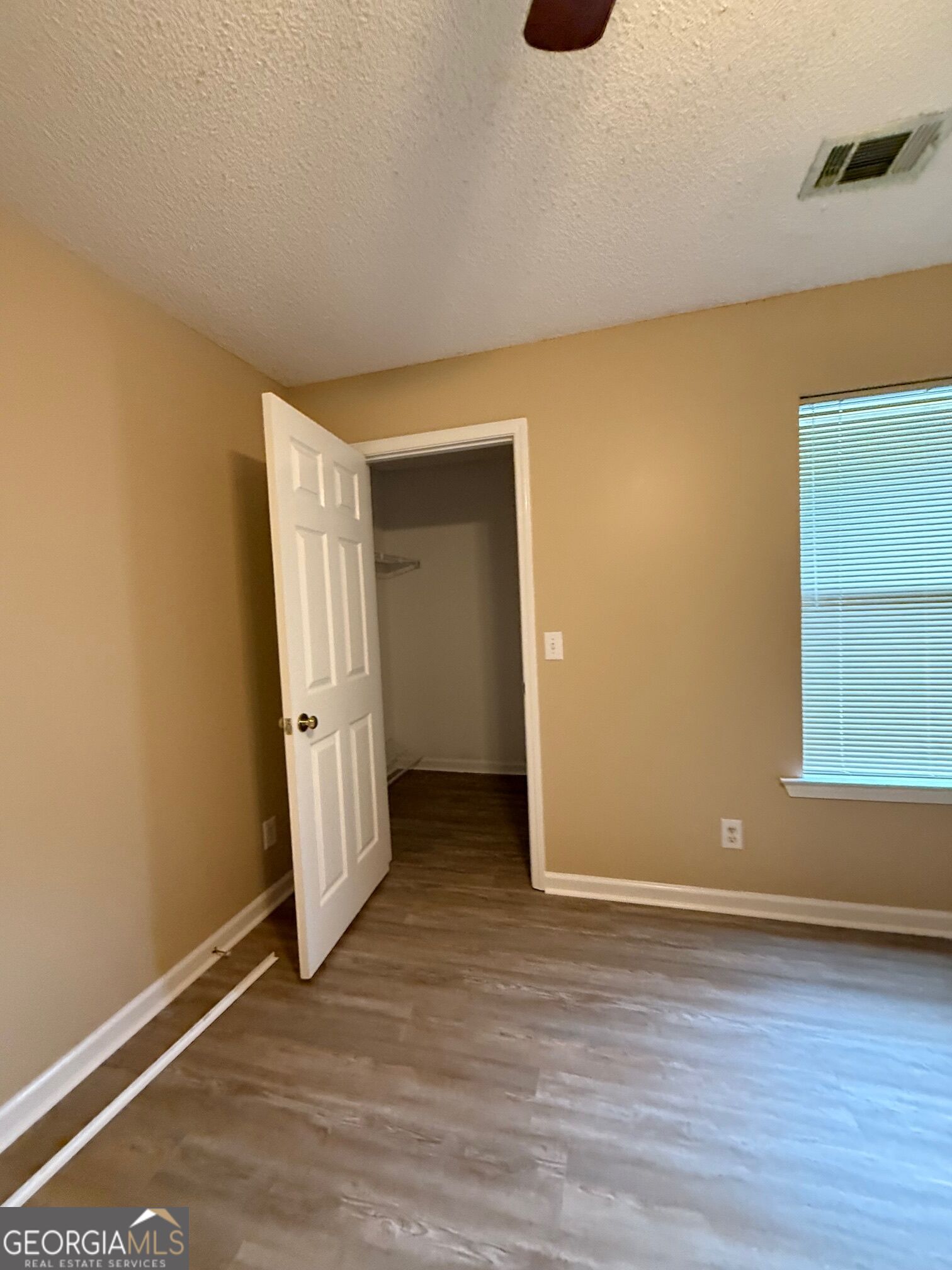 320 Ridgewood Avenue # B4 Property Photo 6