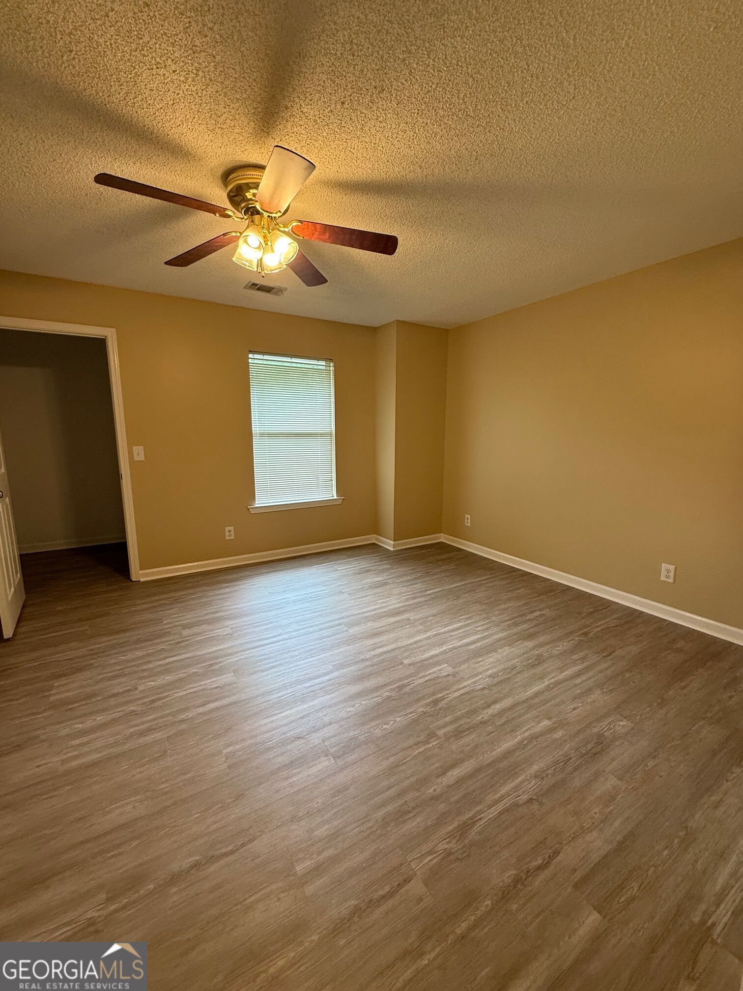 320 Ridgewood Avenue # B4 Property Photo 7