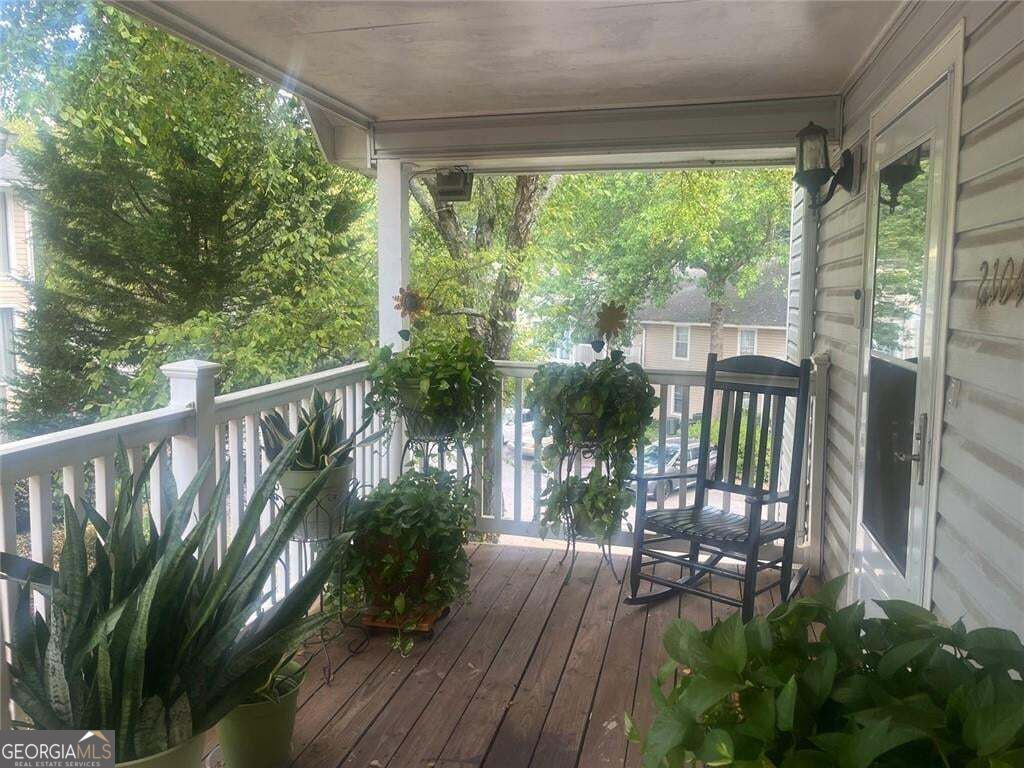 2104 Augusta Drive Se Property Photo 3