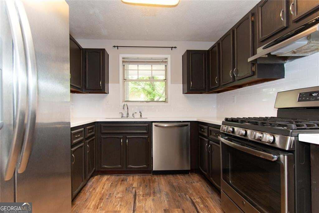 2104 Augusta Drive Se Property Photo 10