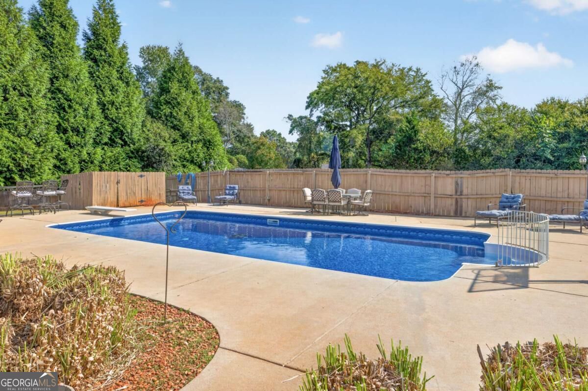 291 Durham Drive Property Photo 43