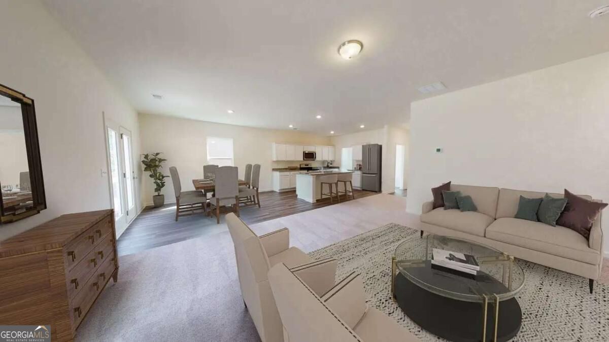 427 Silverton Drive Property Photo 4