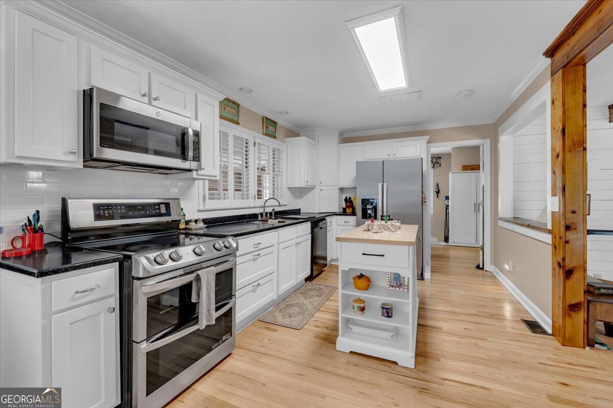 919 Crawford Street Property Photo 14