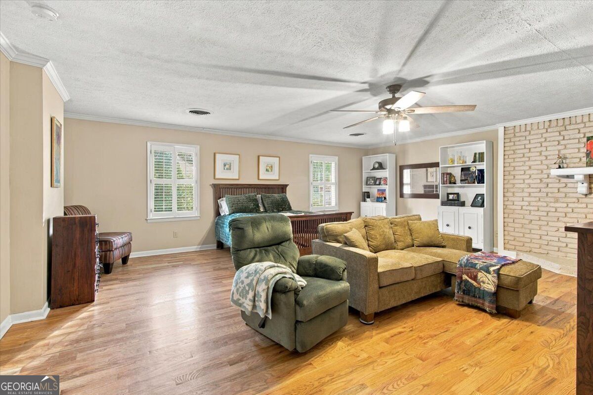 919 Crawford Street Property Photo 28