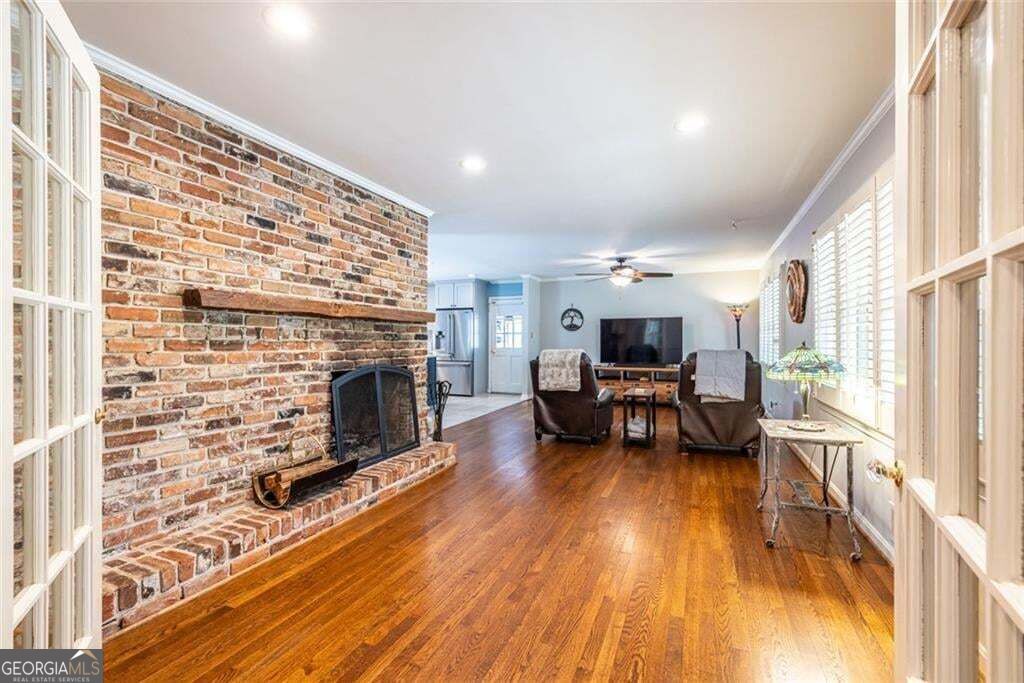 3360 Embry Hills Drive Property Photo 7