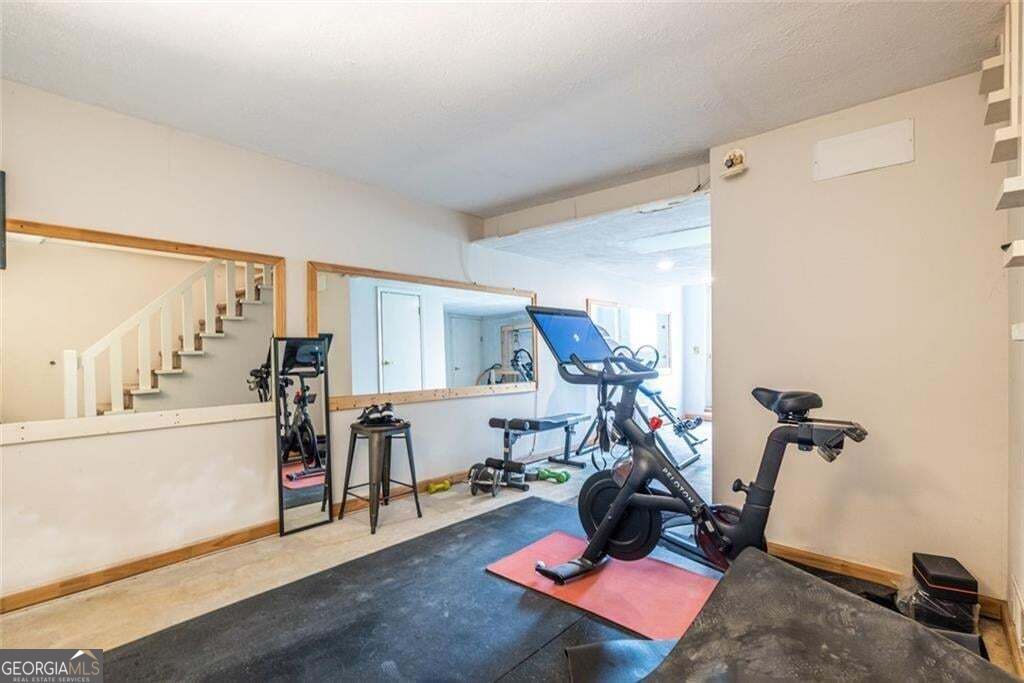 3360 Embry Hills Drive Property Photo 21