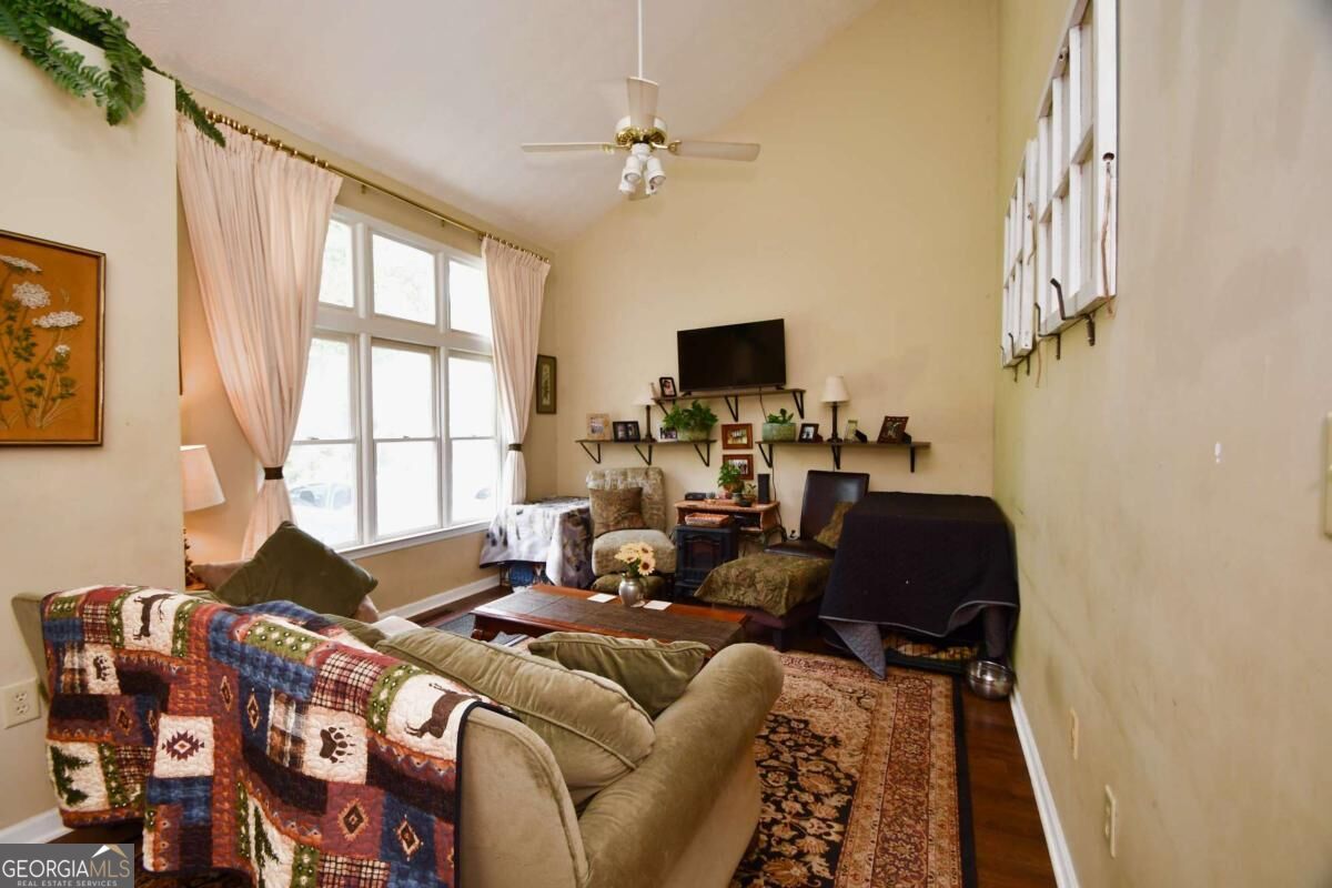 315 Rocky Drive Property Photo 4