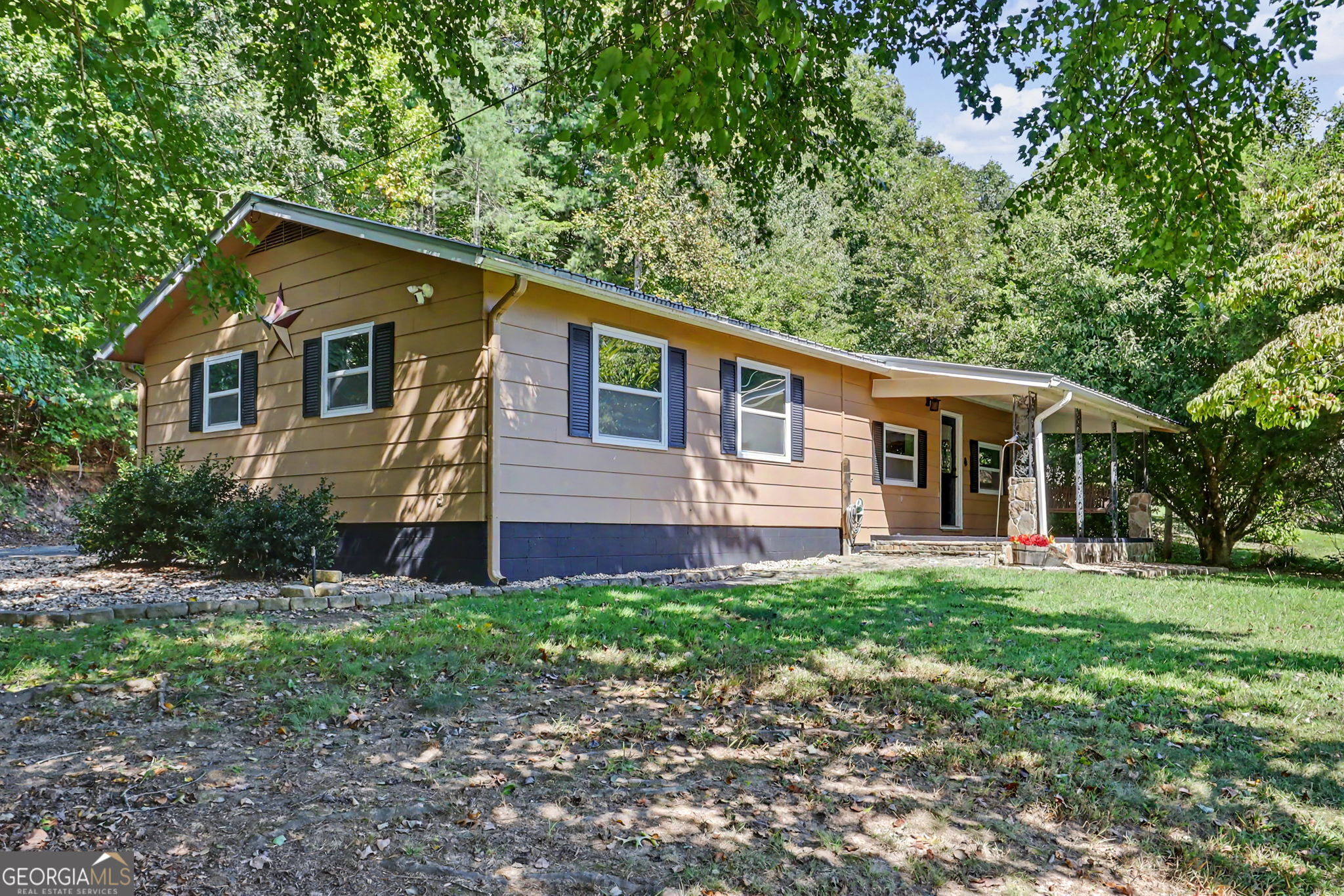 18 Willie Hutson Road Property Photo 1