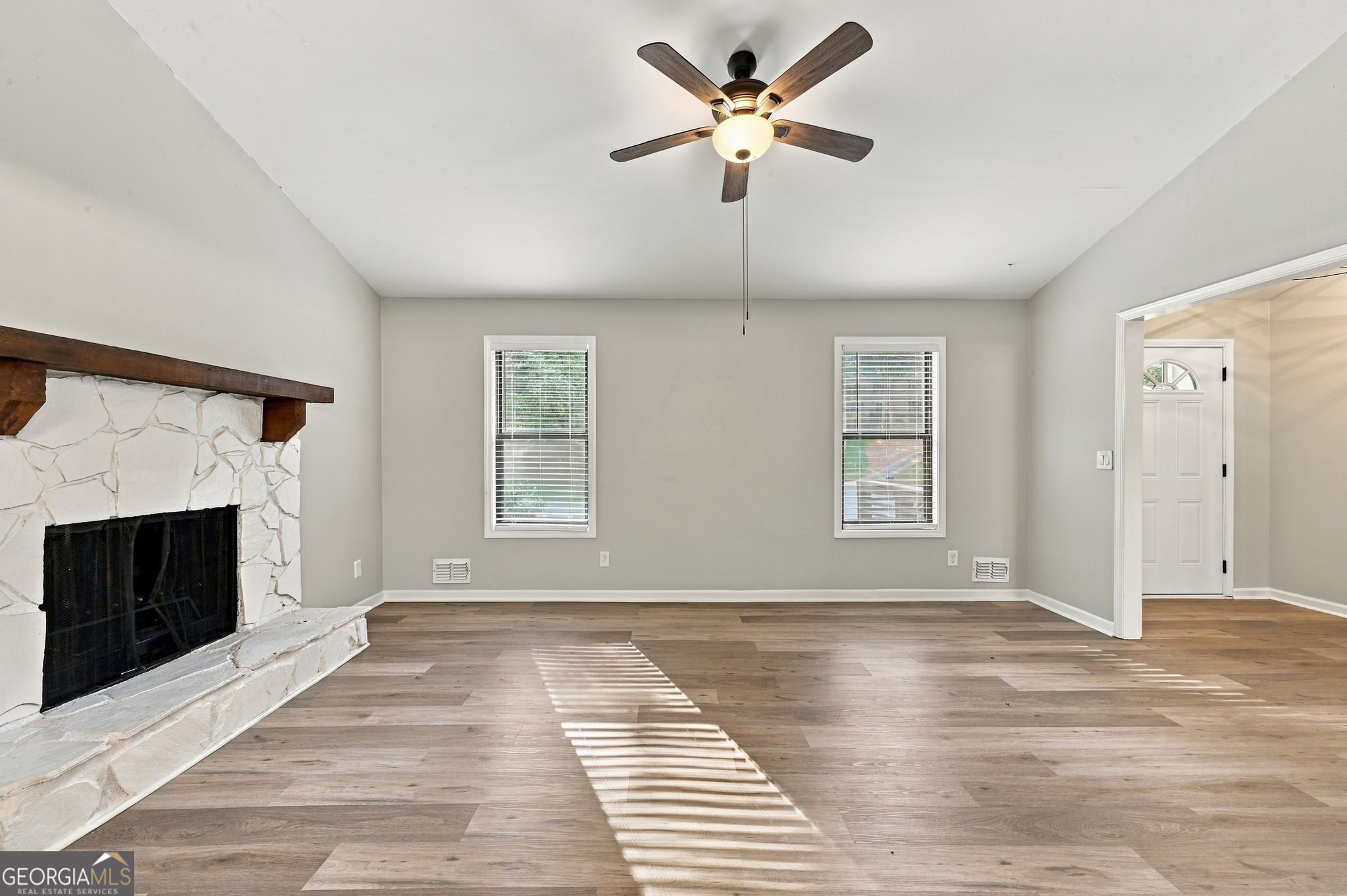 278 Shalloway Drive Ne Property Photo 6