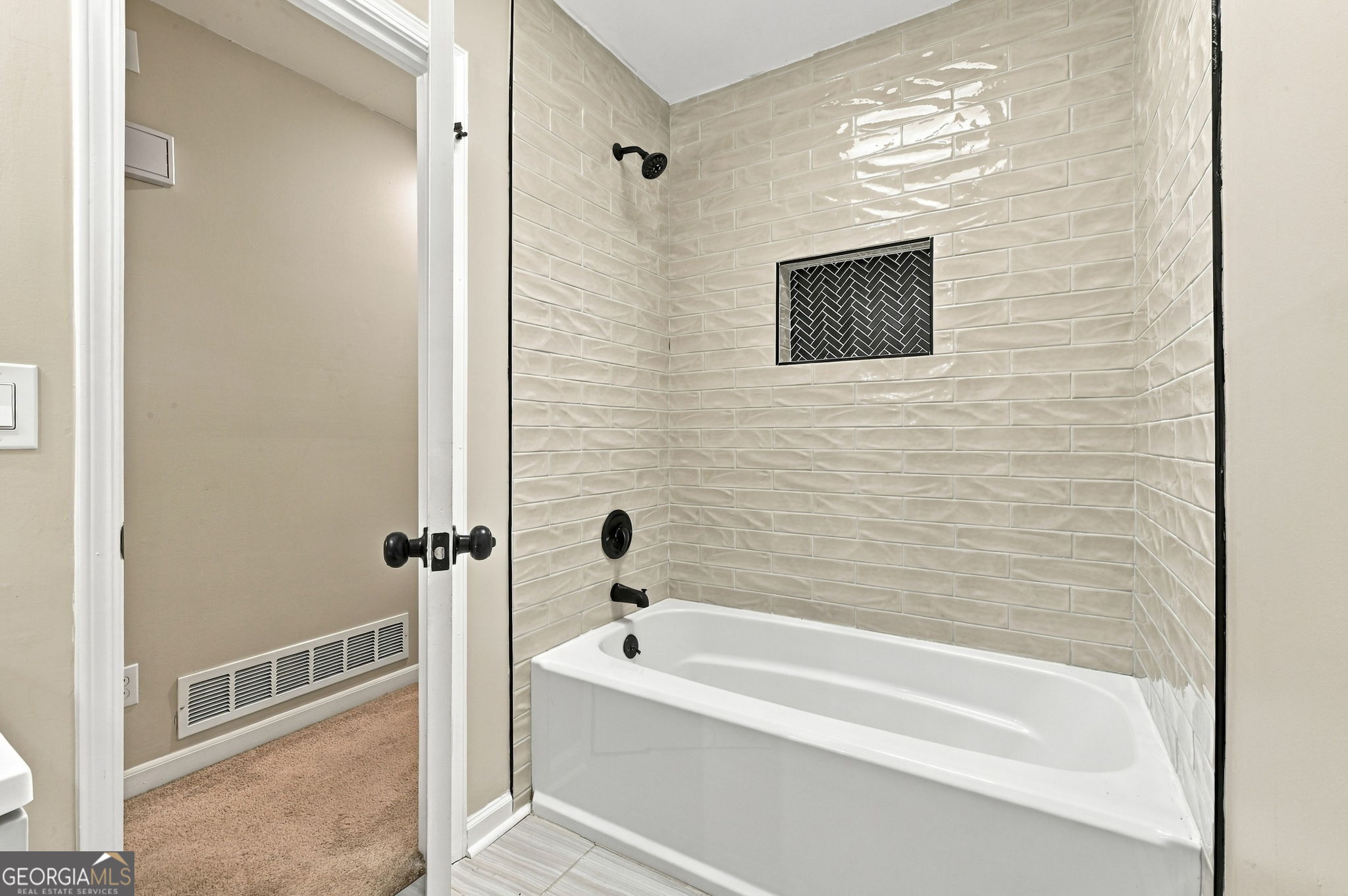 278 Shalloway Drive Ne Property Photo 14