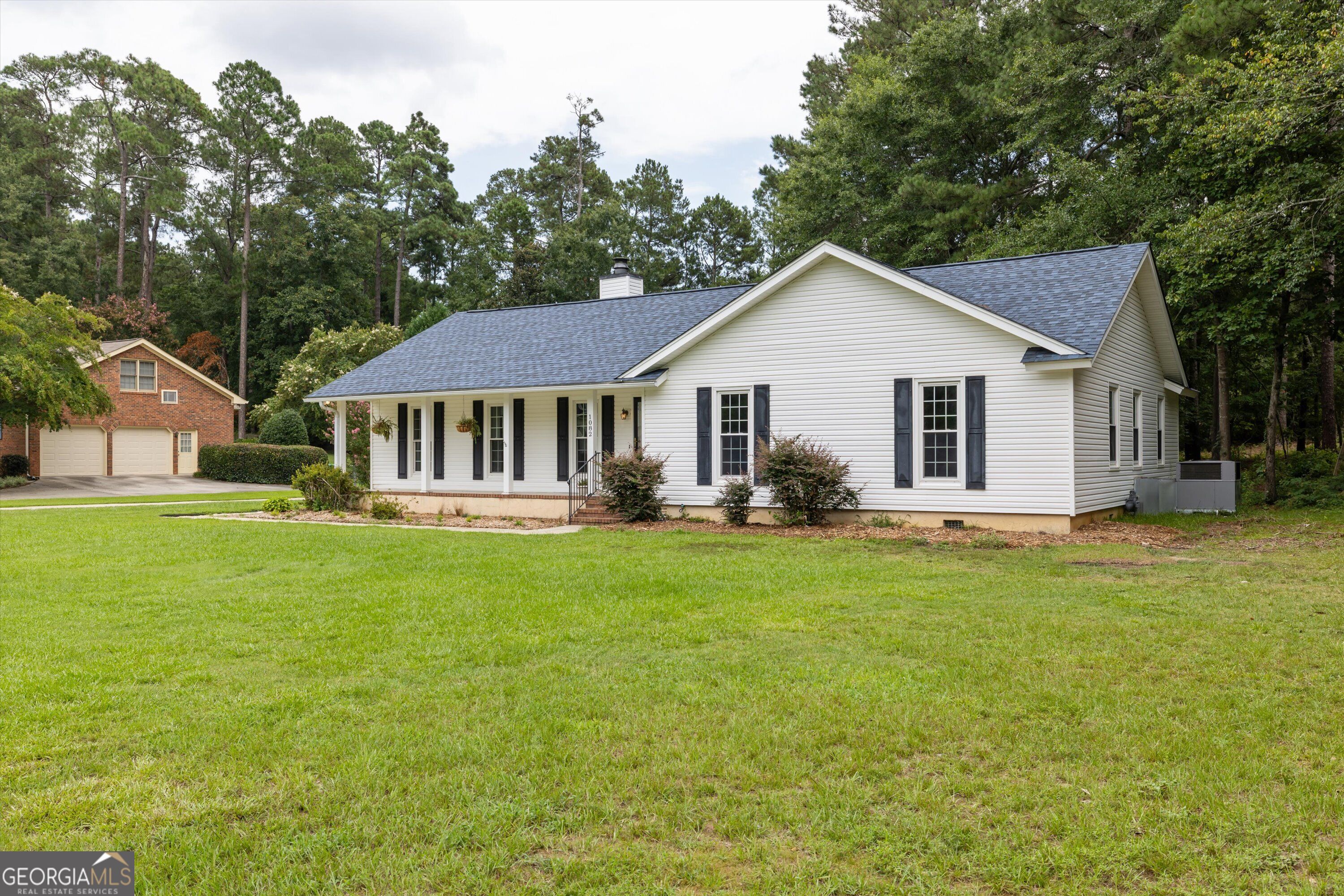 1082 Kismet Drive Property Photo 3