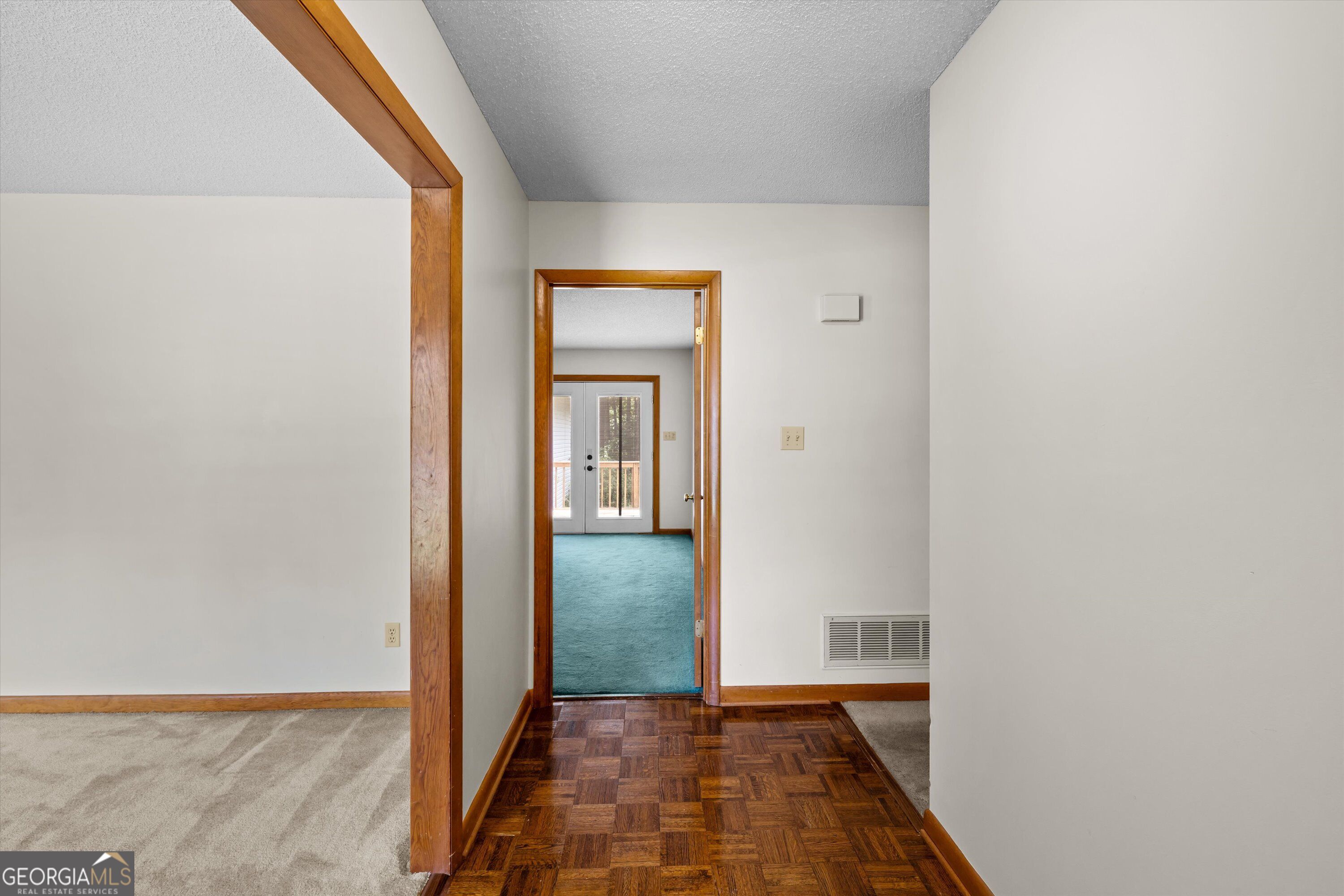 1082 Kismet Drive Property Photo 8