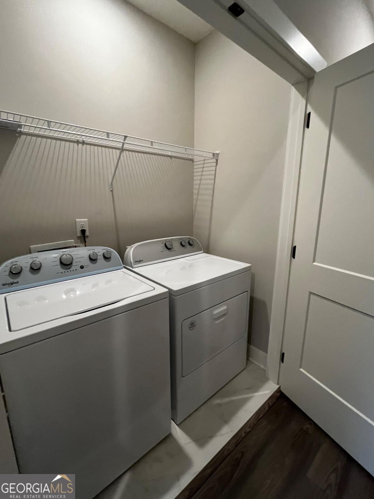 2011 Oak Lane Nw Property Photo 6