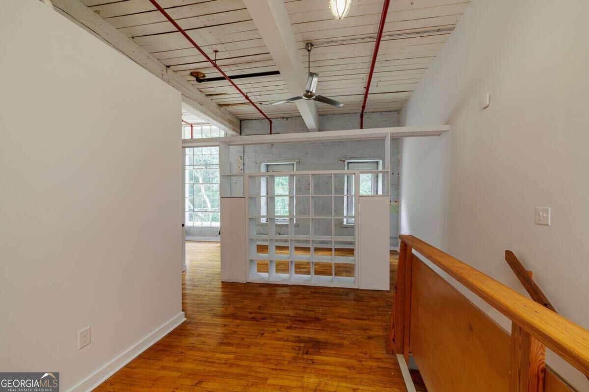 585 White Circle # 5 Property Photo 20