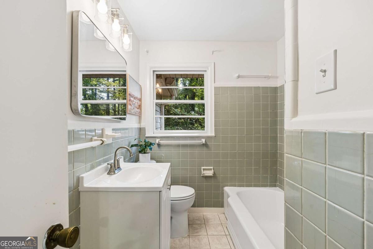 765 Iris Terrace Property Photo 10