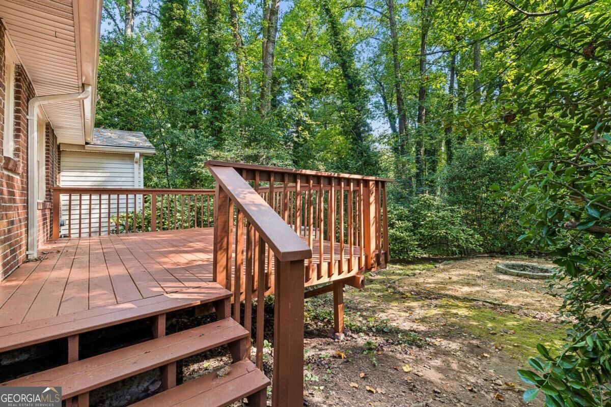 765 Iris Terrace Property Photo 15