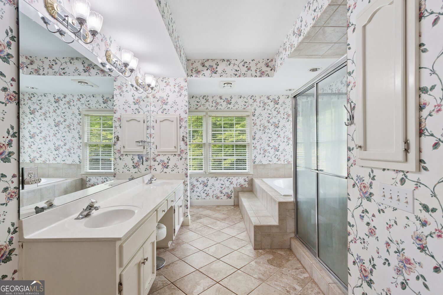 1802 Hunters Glen Ne Property Photo 5