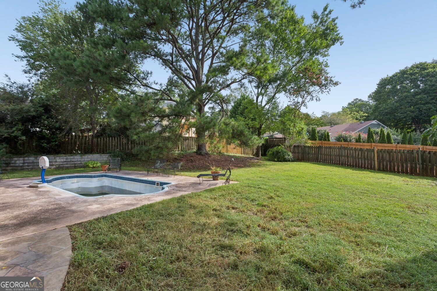 1802 Hunters Glen Ne Property Photo 40