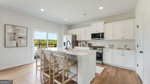 90 Sanborne View Drive Property Photo 8