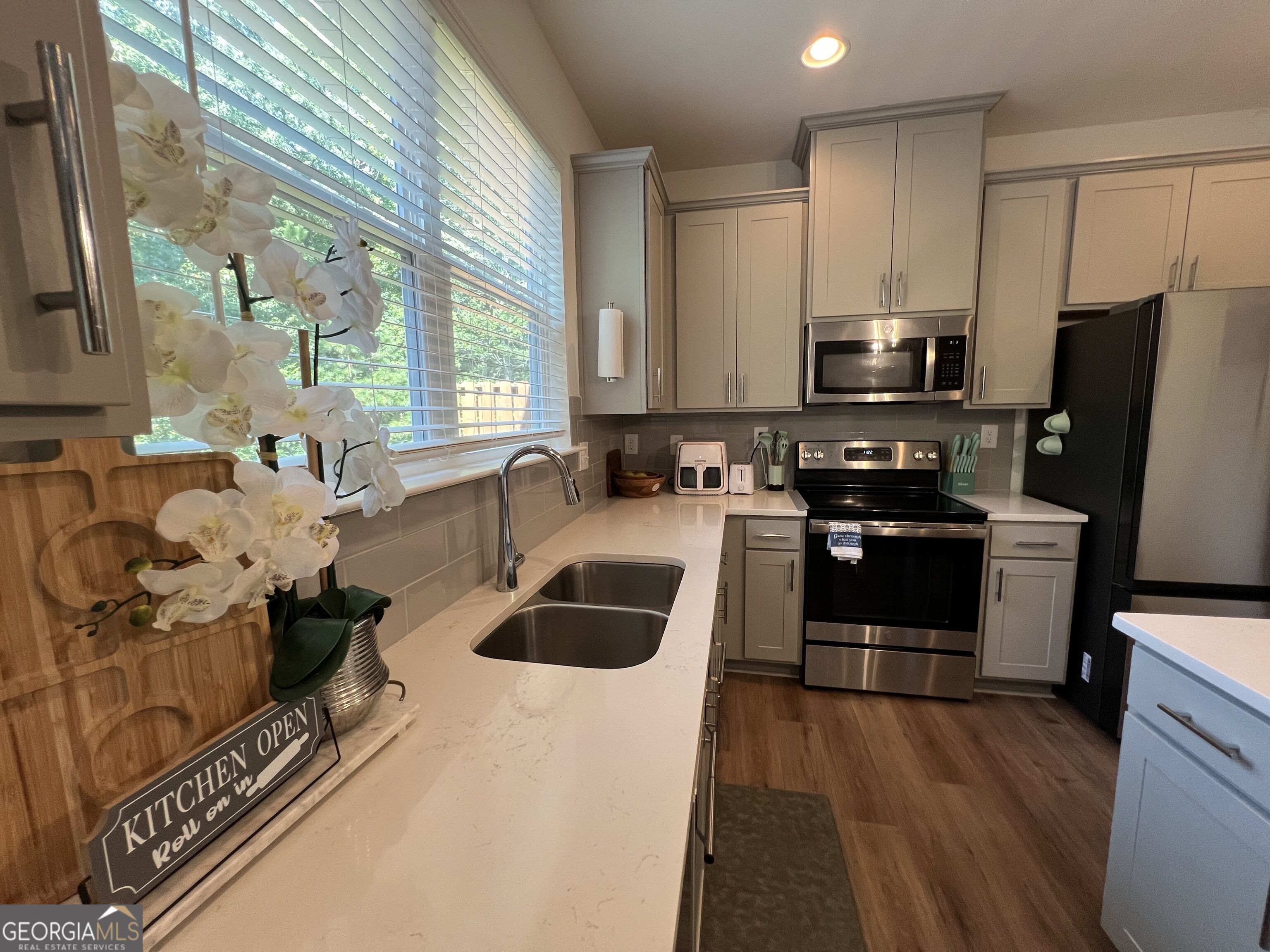 7705 Baron Road Property Photo 3